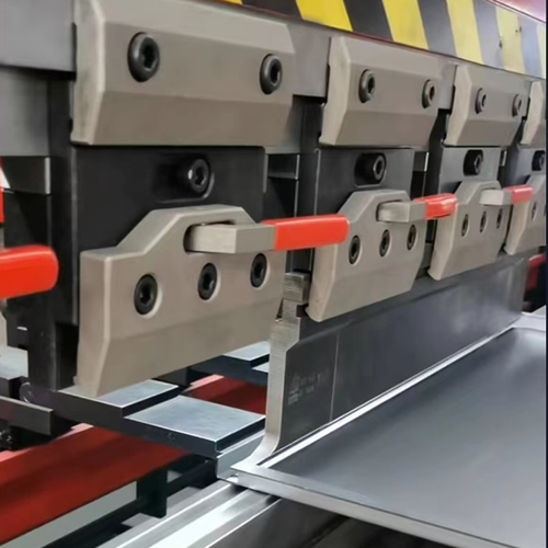 鈑（bǎn）金加工折彎工序