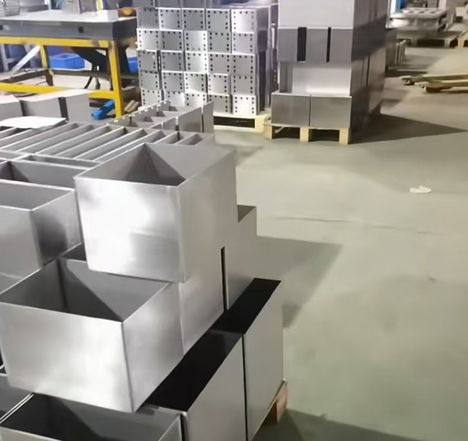 東（dōng）莞鈑金（jīn）廠