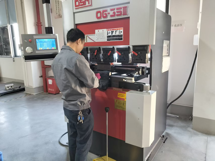 東莞鈑金工（gōng）廠