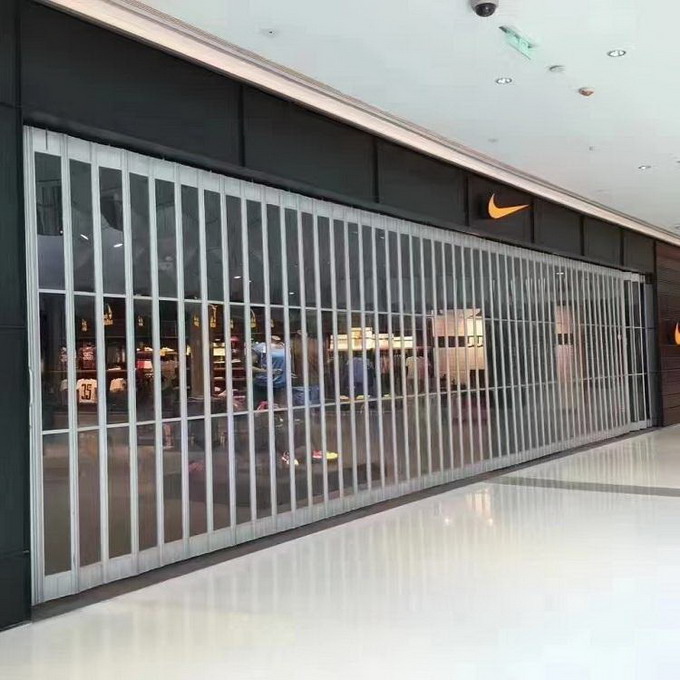 商鋪水晶（jīng）卷簾門.jpg